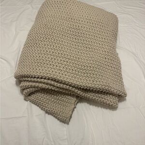 Casaluna Chunky Knit Blanket